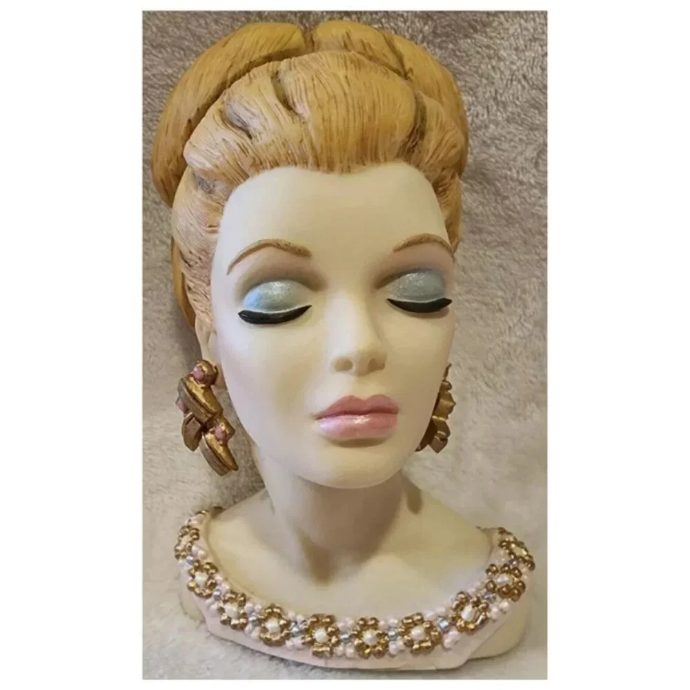 Cameo Girls Lady Vases VINTAGE NIB EVE 1968 HIGH SOCIETY, LV-005, 2000